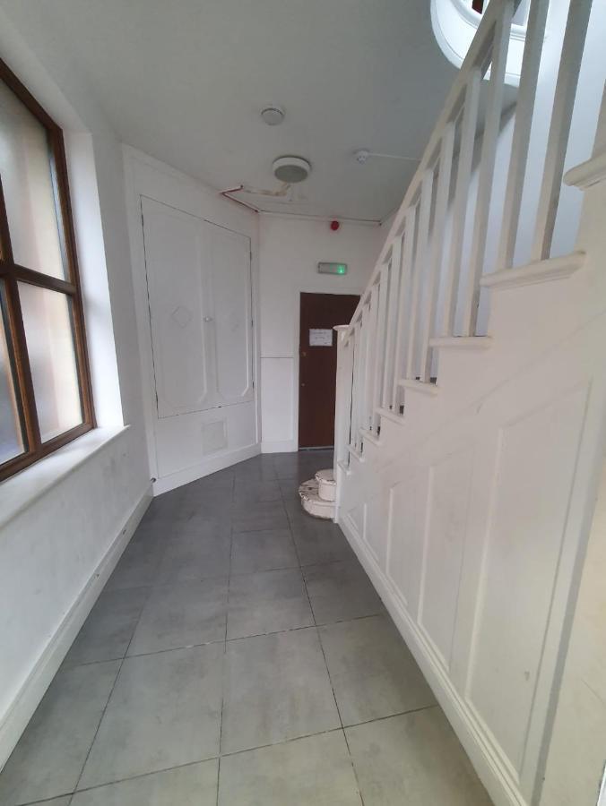 Sw16 Norbury Guesthouse Лондон Екстер'єр фото