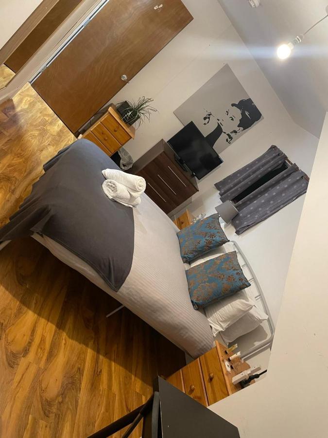 Sw16 Norbury Guesthouse Лондон Екстер'єр фото