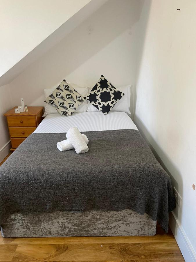 Sw16 Norbury Guesthouse Лондон Екстер'єр фото