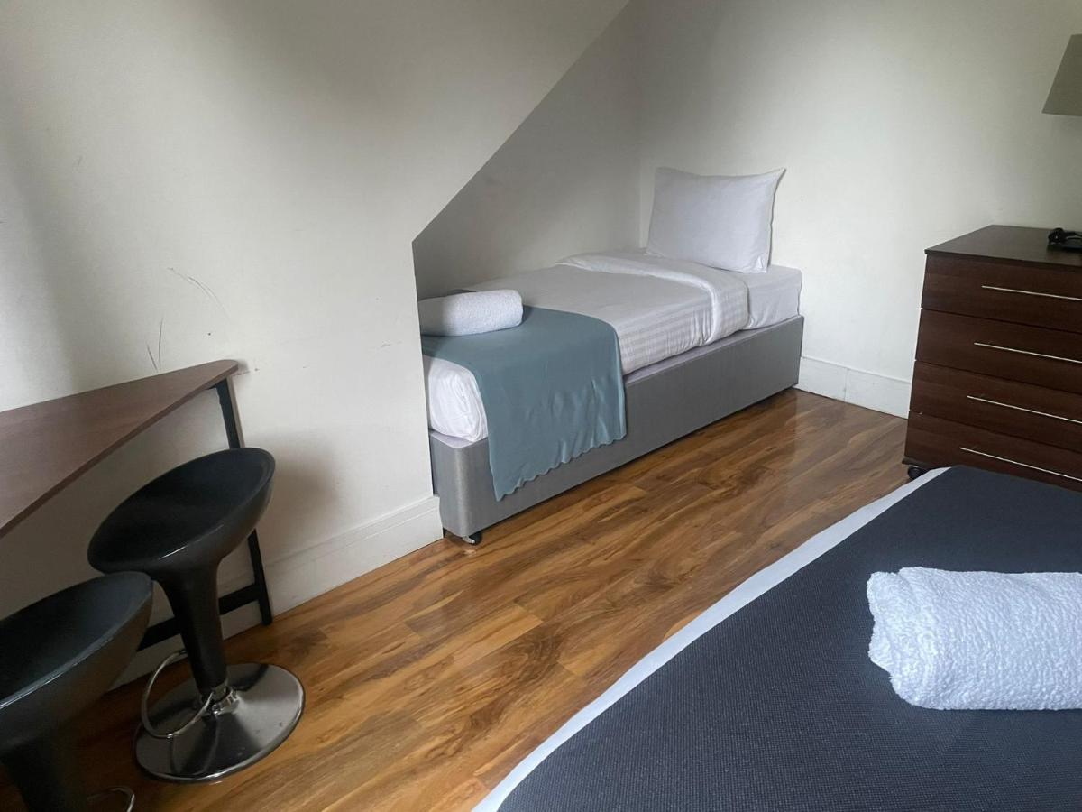 Sw16 Norbury Guesthouse Лондон Екстер'єр фото